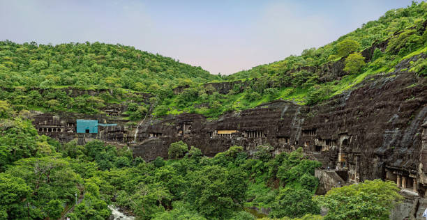 Ajintha Verul Leni history